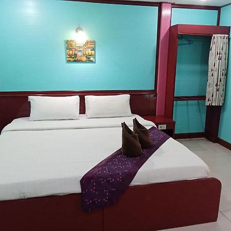 Haad Somboon House Otel Bang Saphan Dış mekan fotoğraf