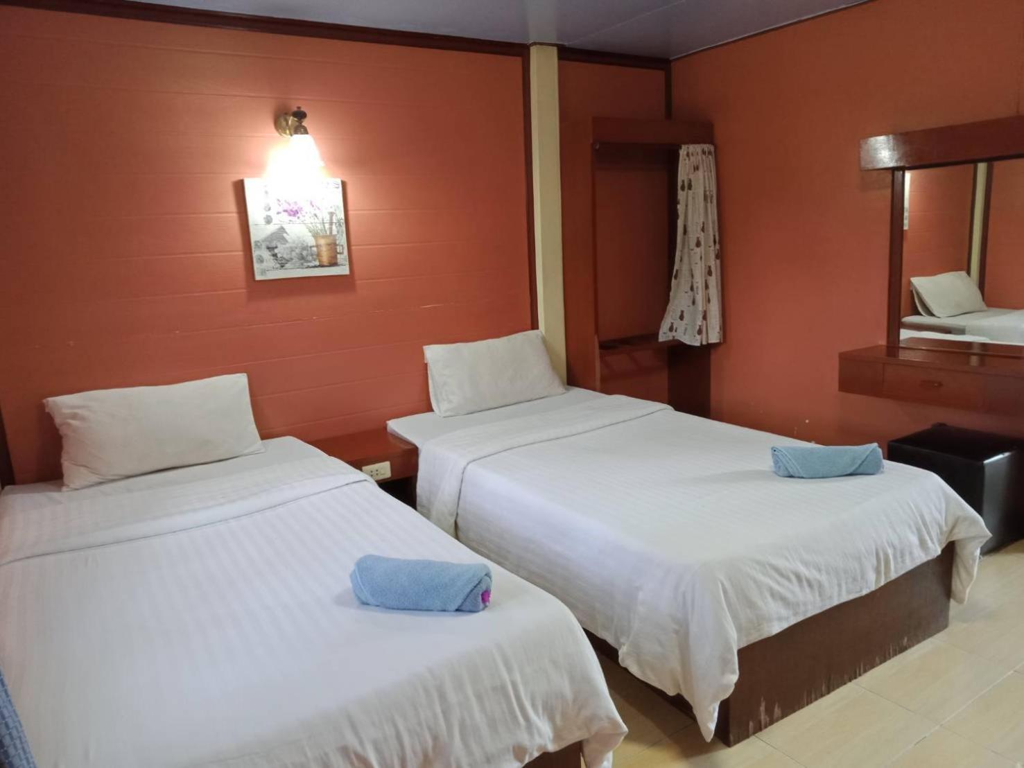 Haad Somboon House Otel Bang Saphan Dış mekan fotoğraf