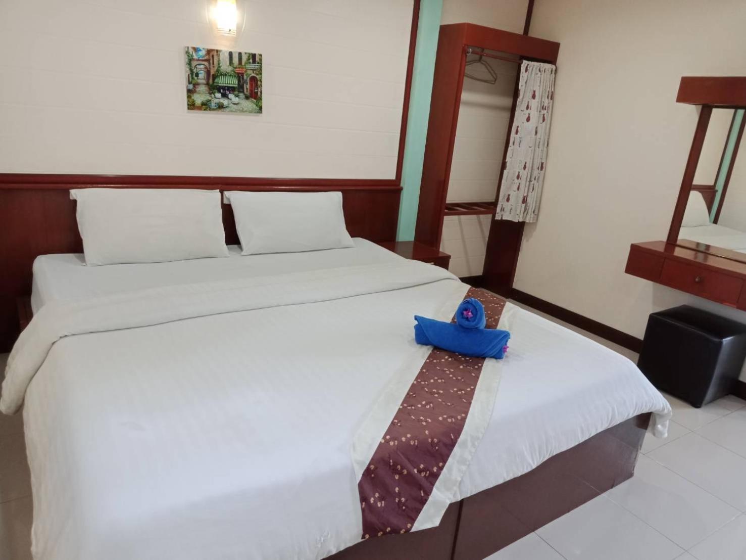 Haad Somboon House Otel Bang Saphan Dış mekan fotoğraf