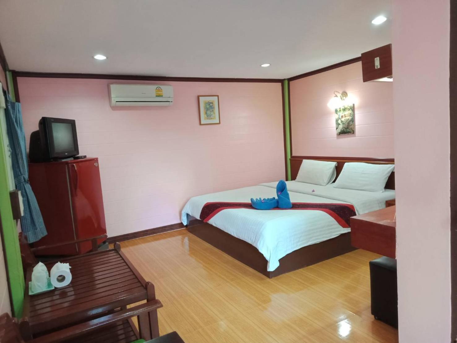 Haad Somboon House Otel Bang Saphan Dış mekan fotoğraf