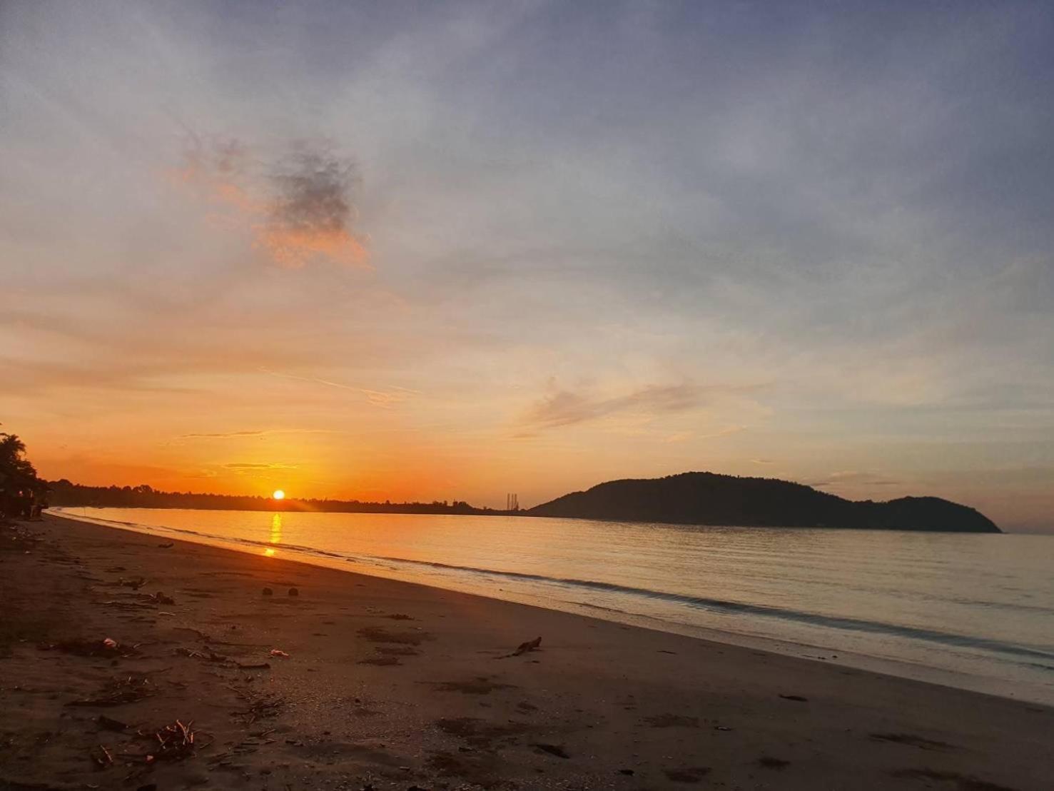 Haad Somboon House Otel Bang Saphan Dış mekan fotoğraf