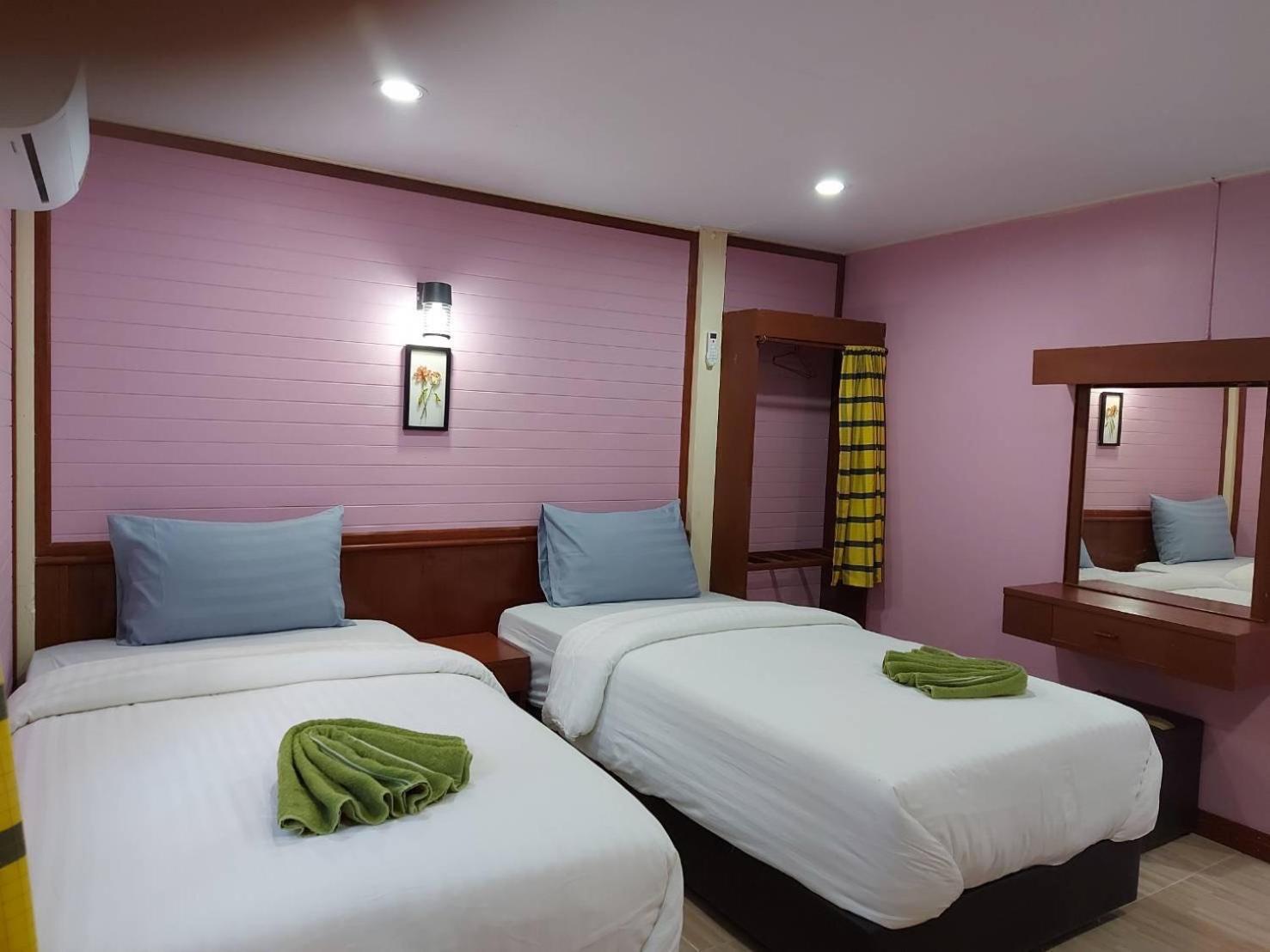 Haad Somboon House Otel Bang Saphan Dış mekan fotoğraf