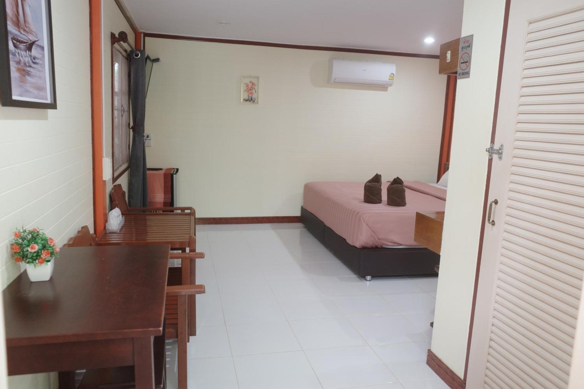 Haad Somboon House Otel Bang Saphan Dış mekan fotoğraf