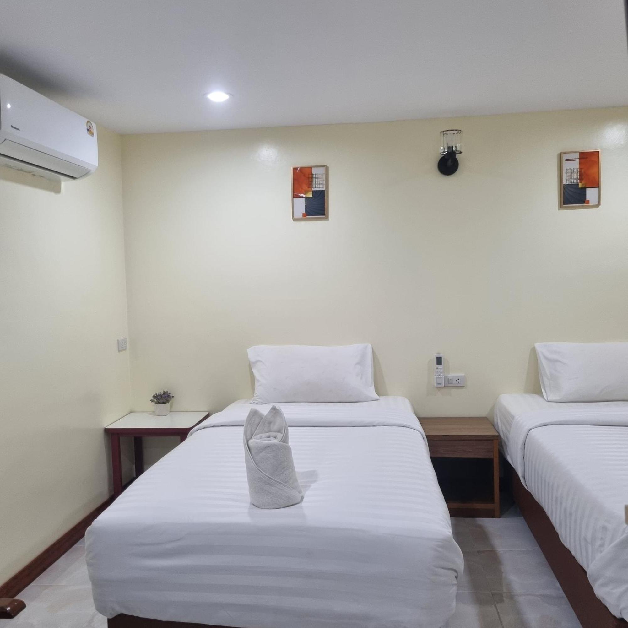 Haad Somboon House Otel Bang Saphan Oda fotoğraf