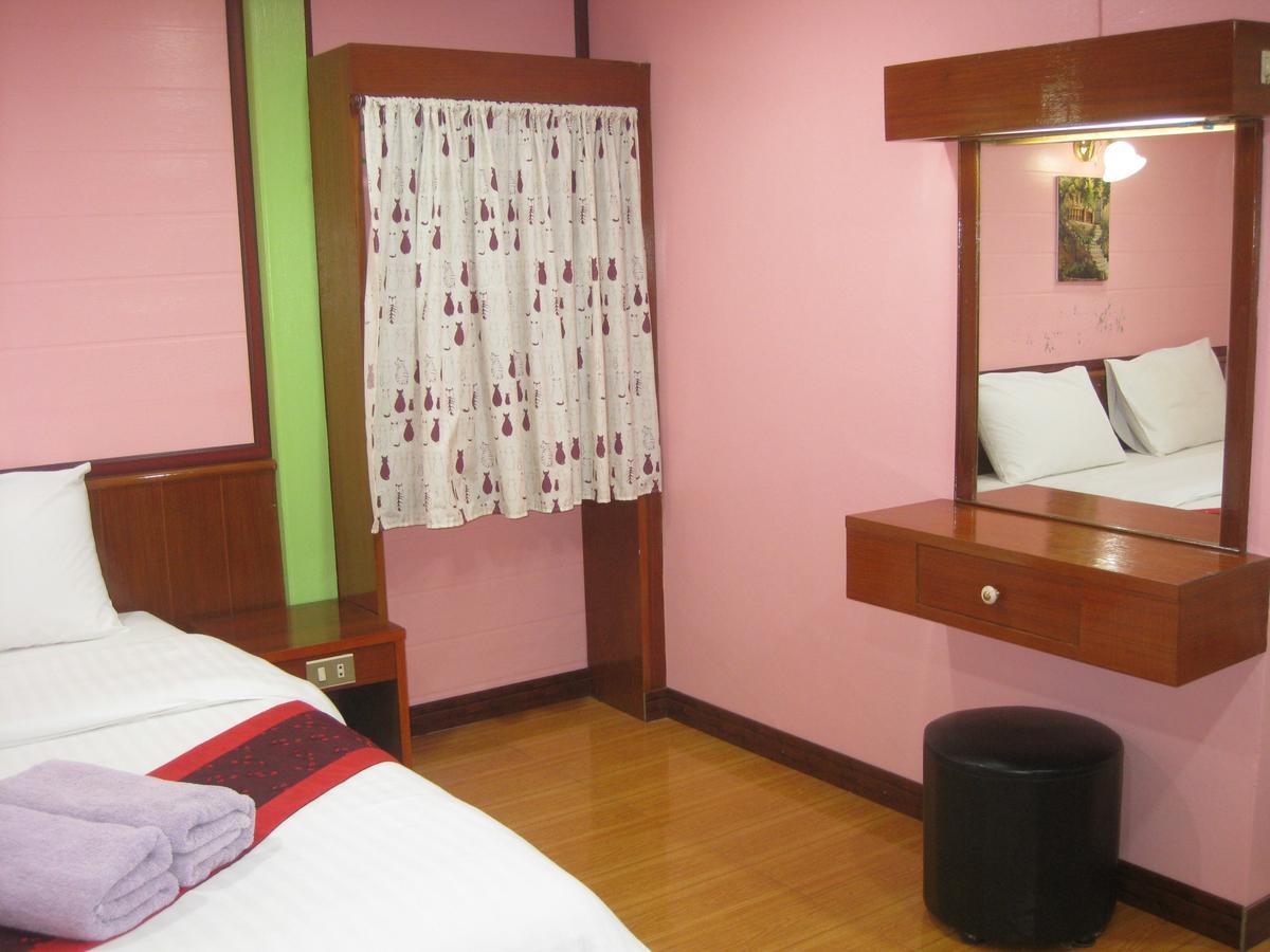 Haad Somboon House Otel Bang Saphan Dış mekan fotoğraf