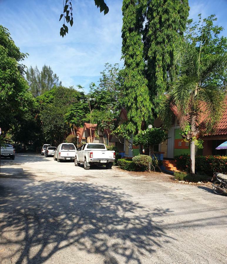 Haad Somboon House Otel Bang Saphan Dış mekan fotoğraf